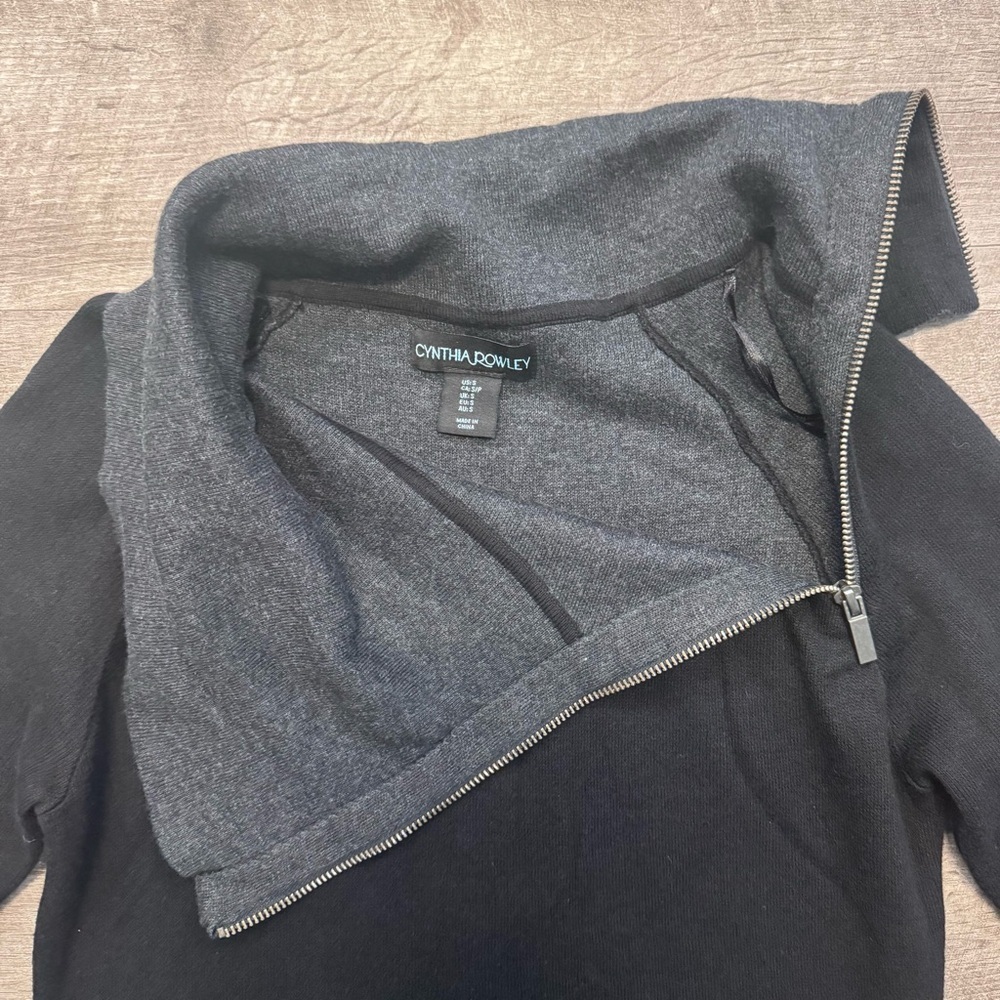 Cynthia Rowley Sweater Dress Black/Gray Cowl Neck w/Zipper Contrast Cuff Sz. S - Picture 6 of 8